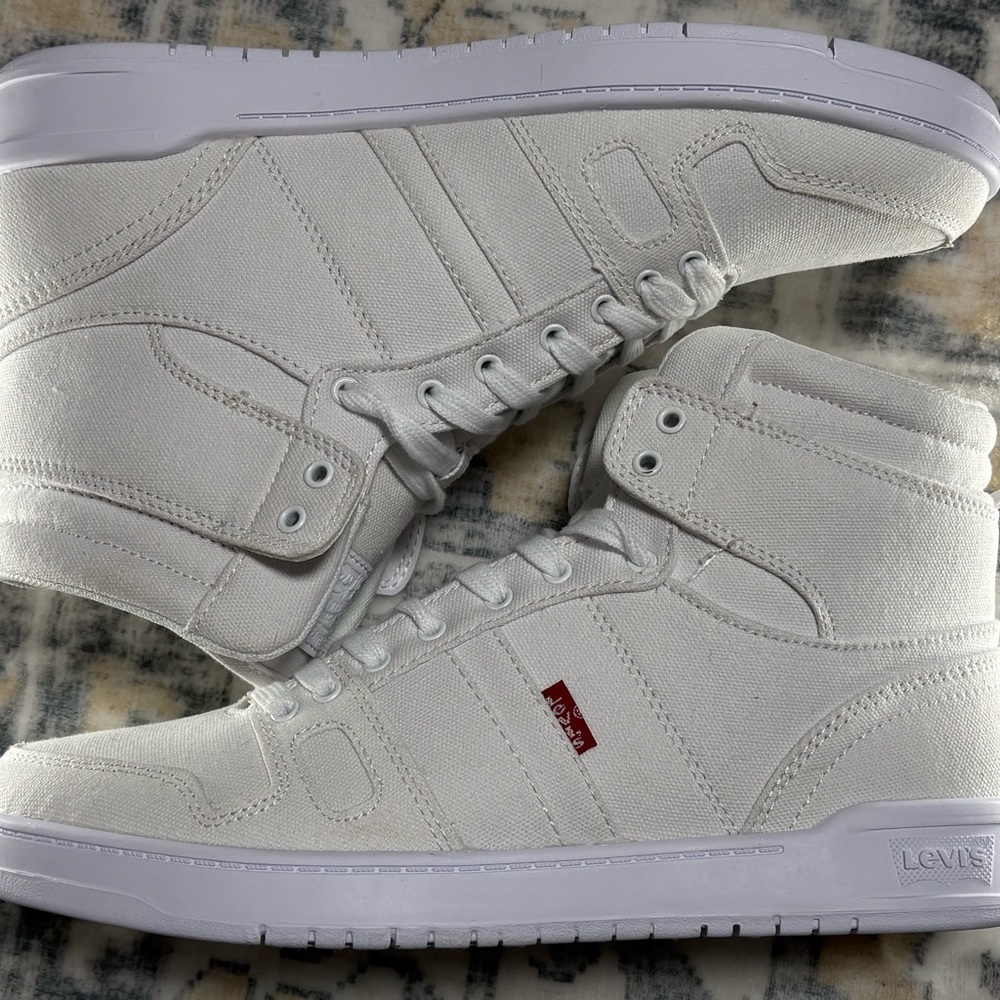 Levis Women's BB-HI-CVS Sneakers Canvas High-Top Shoes White Size 10 New No Box